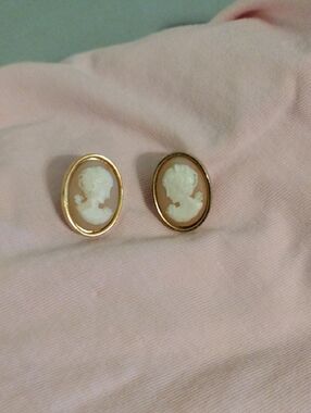 Gold Oval Cameo Clip Earrings in Pink and White